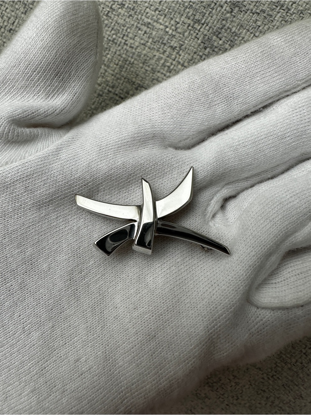 Tiffany & Co. Paloma Picasso X Kiss Brooch Pin Sterling Silver 925